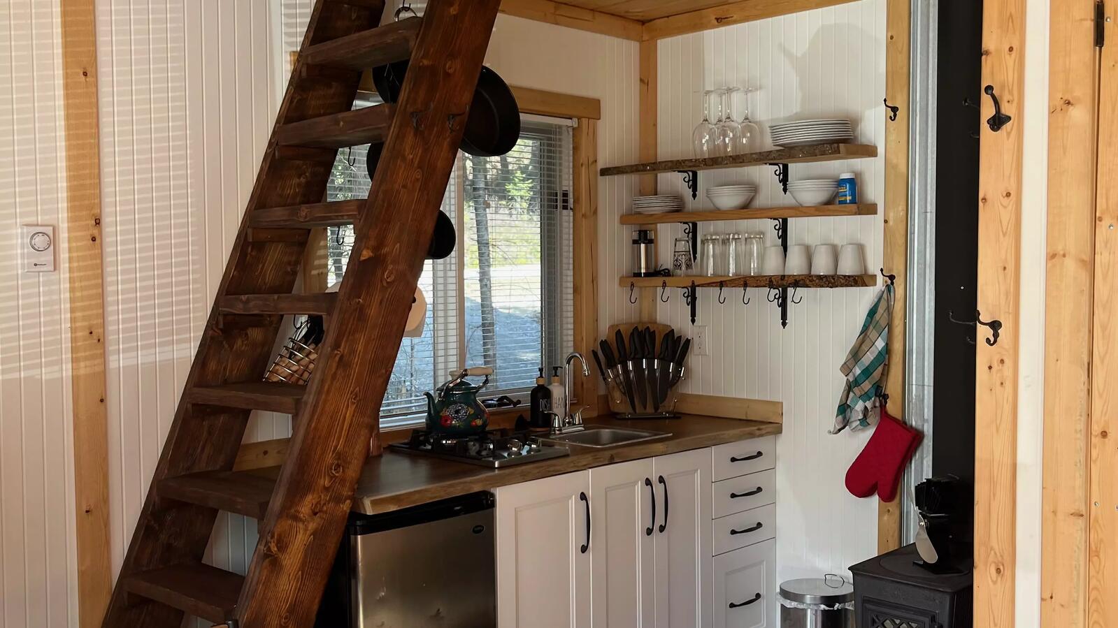 Little Blue Bunkie - Spruce Hollow Lodge