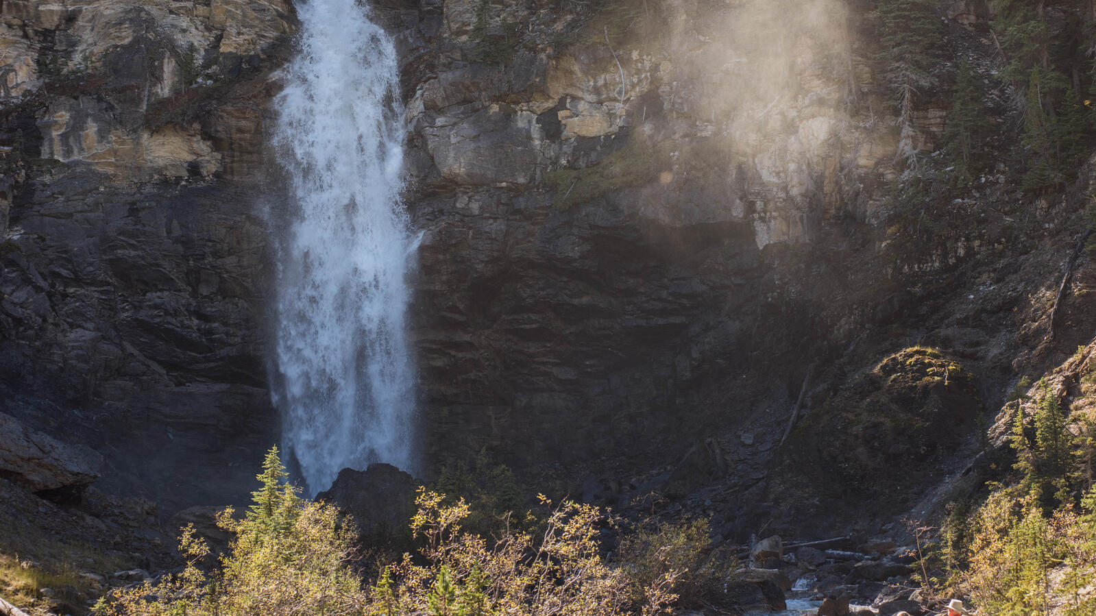 Takakkaw Falls. Photo by: Agathe Bernard