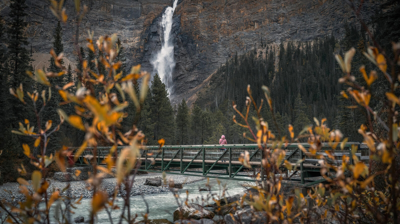 Takakkaw Falls. Photo by: Vincent Schnabl
