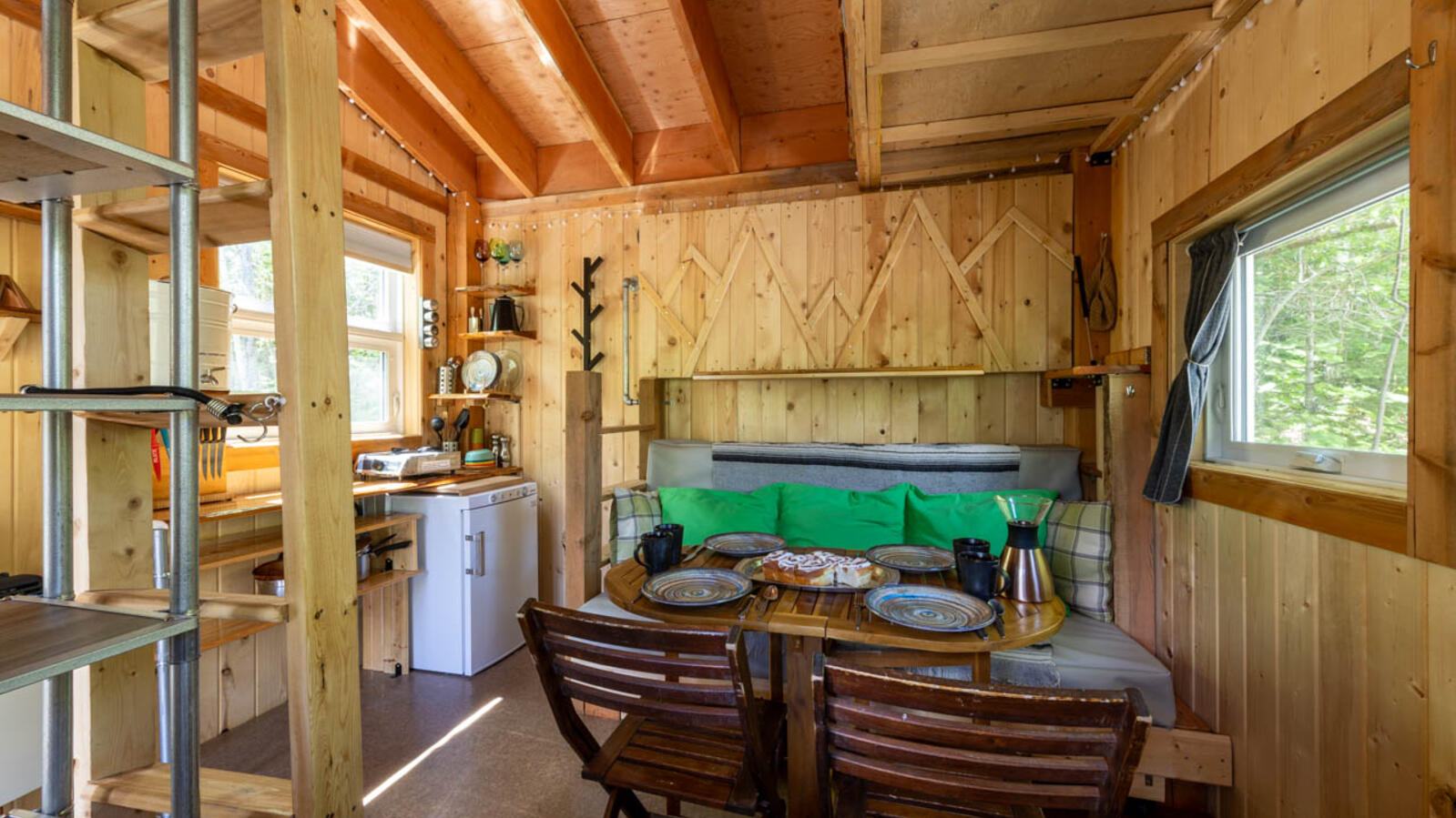 Coin cuisine à l'intérieur de la cabine